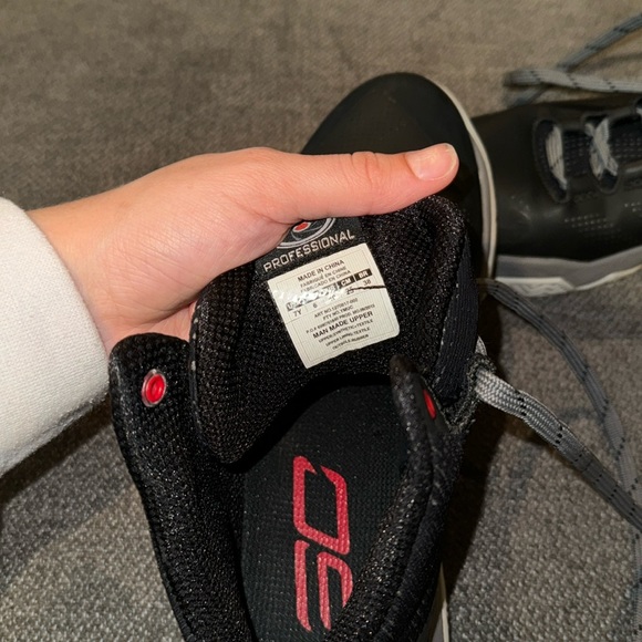 Basketball shoes 7 - Picture 4 of 4